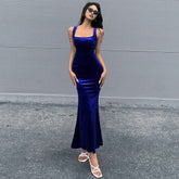 Robe de soirée moulante à taille haute et dos nu